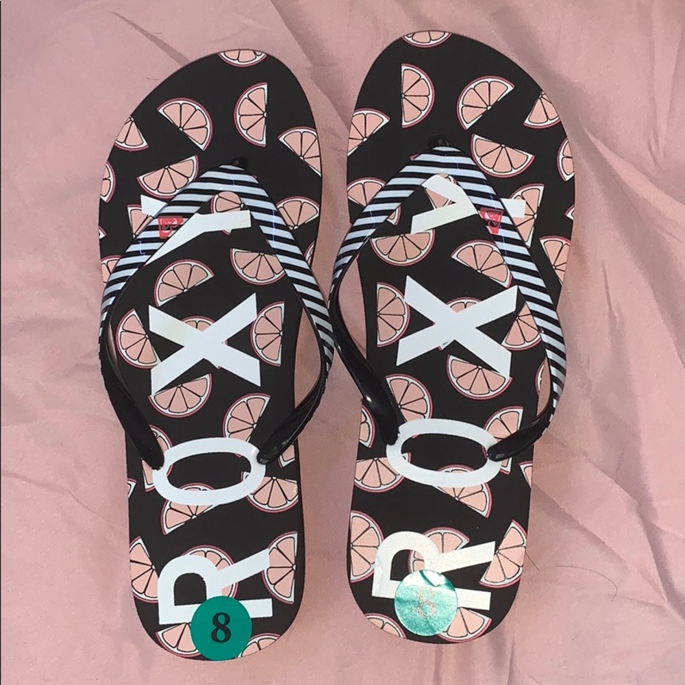 Women’s Roxy Flip Flops.